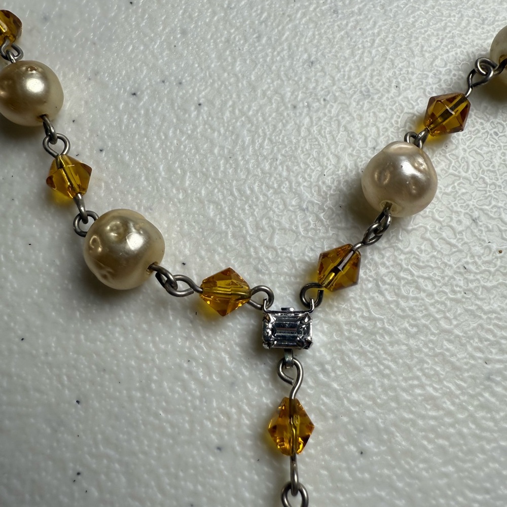 Vampy Lariat Pearl and Amber Necklace w/ VTG Emerald Cut Rhinestone in Center